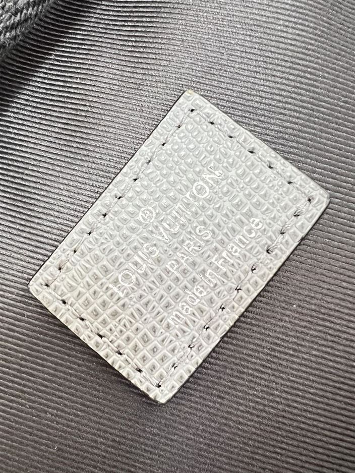 ルイ・ヴィトン アベニュー・スリングバッグ タイガ – LVB029