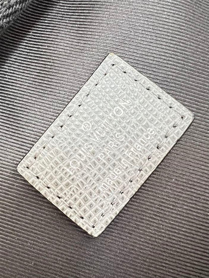 ルイ・ヴィトン アベニュー・スリングバッグ タイガ – LVB029