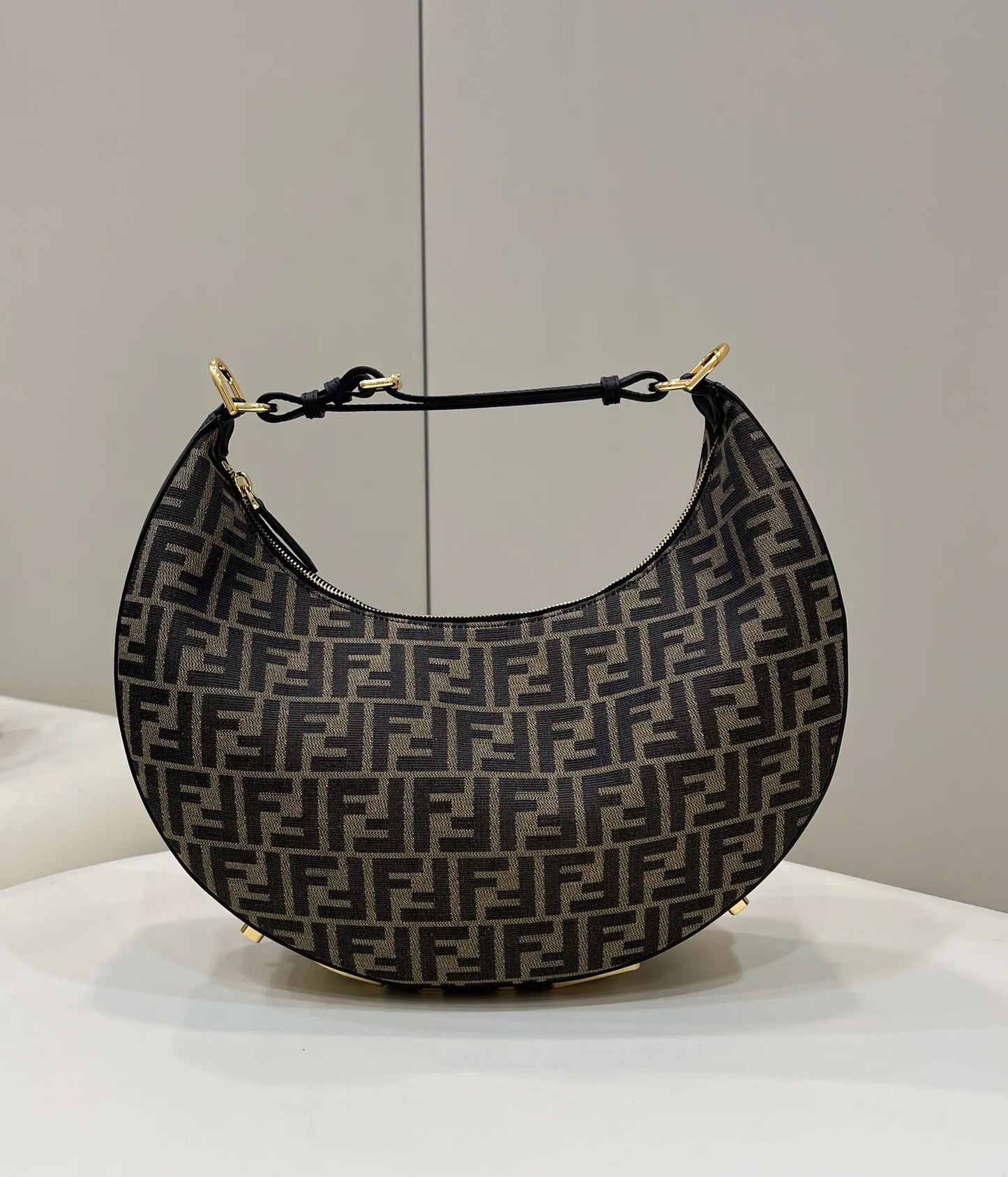 フェンディグラフィー ラージ