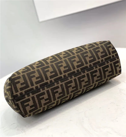 フェンディ FFロゴ ファーストバッグ