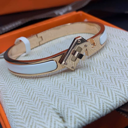 エルメスのブレスレットが安い