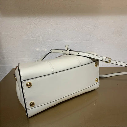 フェンディ ピーカブー ミニ レザー トートバッグ