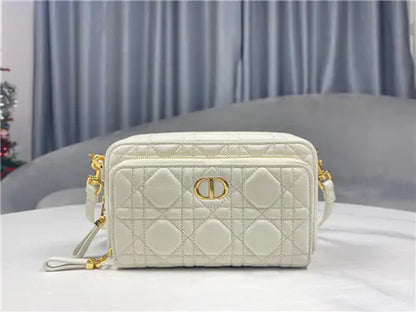 小さなディオール カロ クラッチ