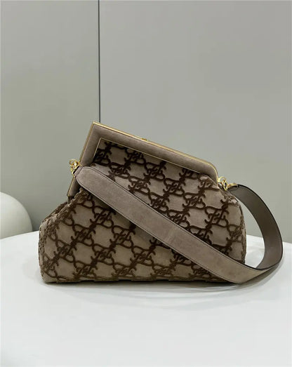 フェンディのファーストバッグ