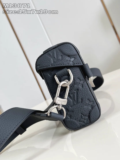 ソウル トランク クロスバッグ ブラック トリヨンモノグラム M13871 – LW418