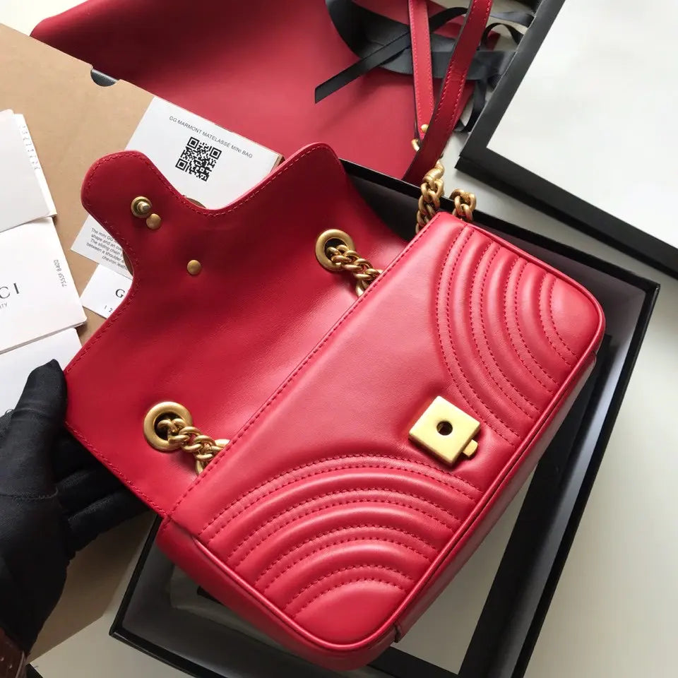 GGマーモント ミニキルティングショルダーバッグ