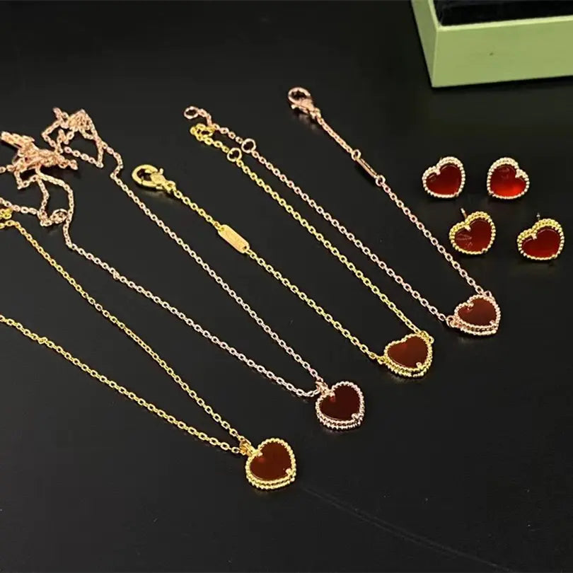 ヴァン クリーフ＆アーペルのカーネリアン ブレスレット/イヤリング