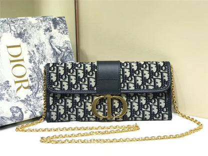 ディオール 30 モンテーニュ チェーンクラッチ