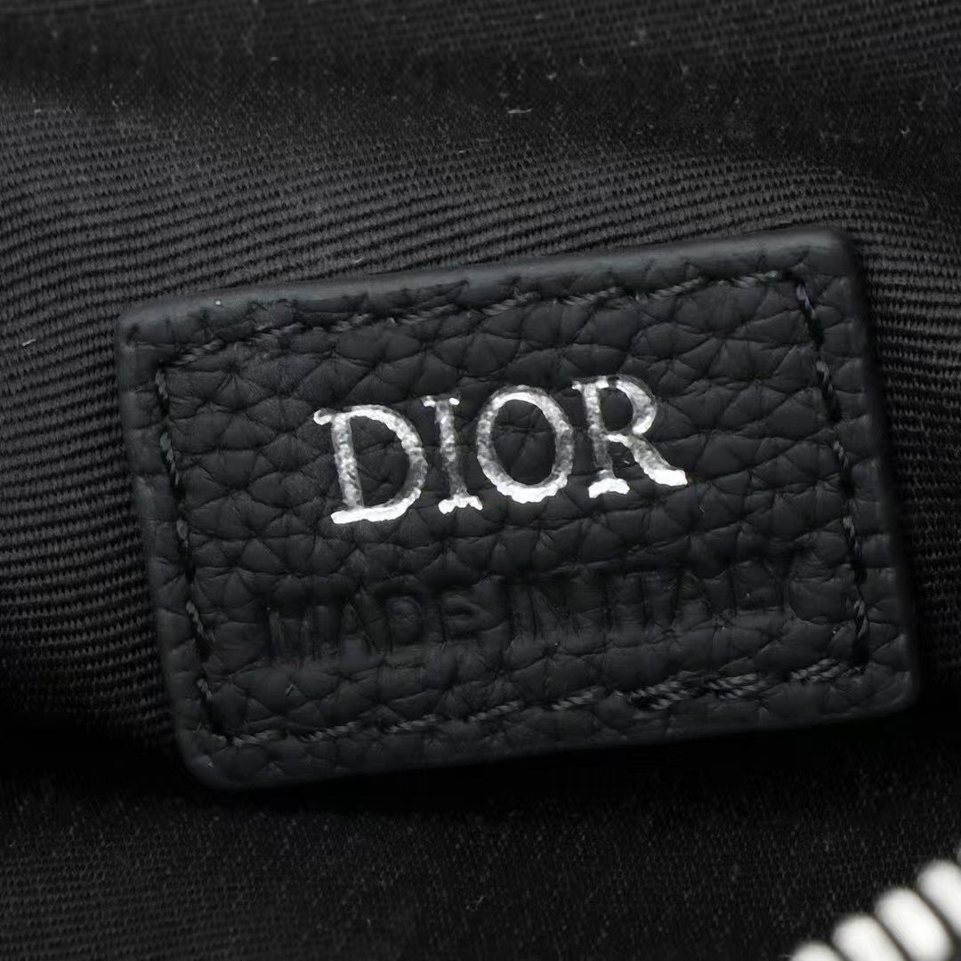 ディオール メンズ サドルバッグ