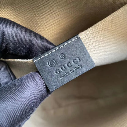 GUCCI マイクロ GG レザー ミニ ドーム クロスボディバッグ