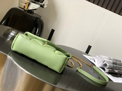 ジャージー素材のパファートイバッグ