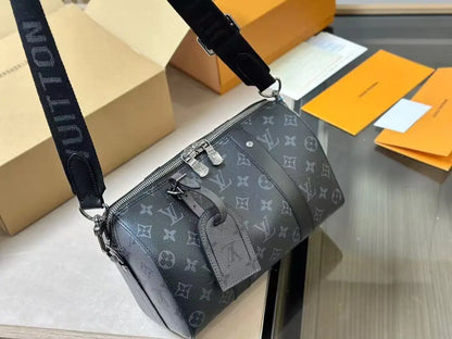 ルイ・ヴィトン シティ キーポルバッグ M45936