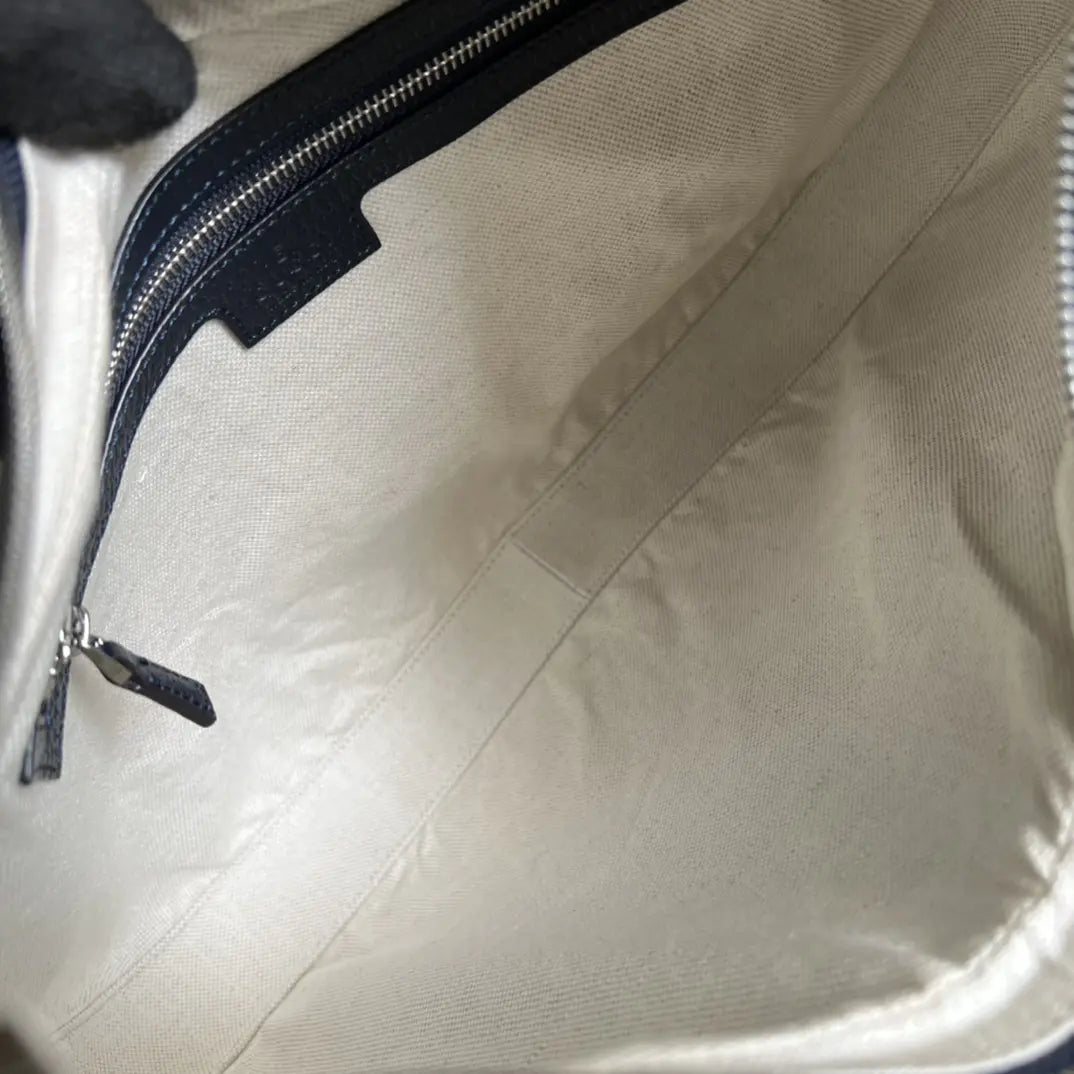 グッチ アタッシュ ラージ ショルダーバッグ