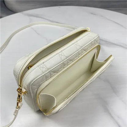 小さなディオール カロ クラッチ