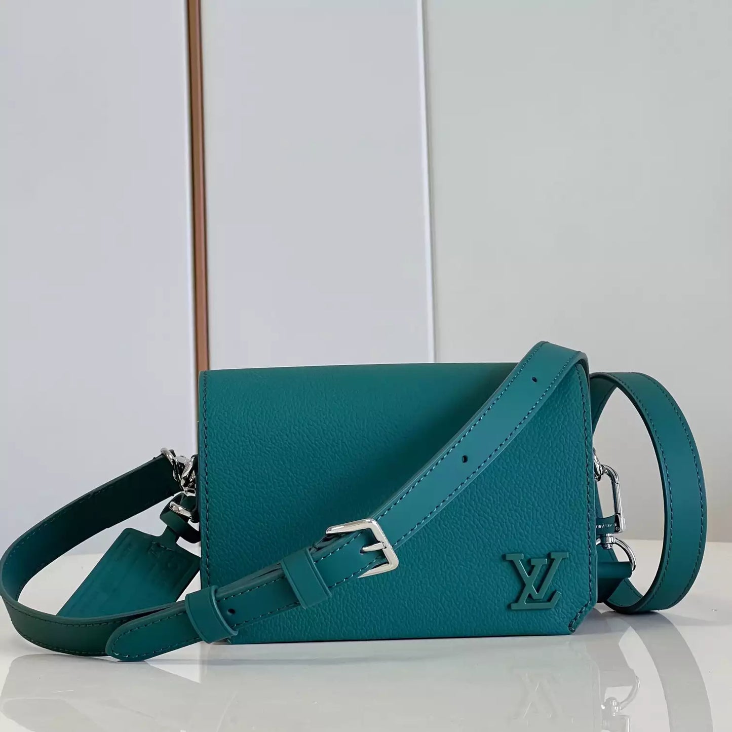 ファストライン ウェアラブルウォレット LV エアログラム M82367 – LW229