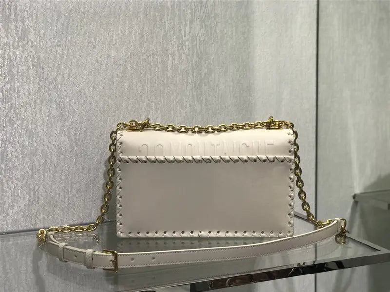 30 モンテーニュ ディオール CDバッグ ホワイト