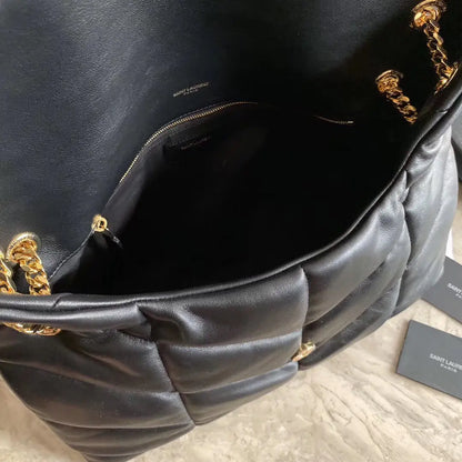 キルティングスエードのパファースモールバッグ