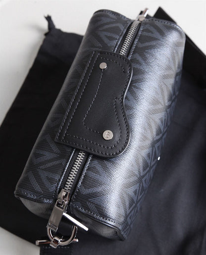 ディオール リンゴット 22 バッグ ブラック CD ダイヤモンド キャンバス – DIO015