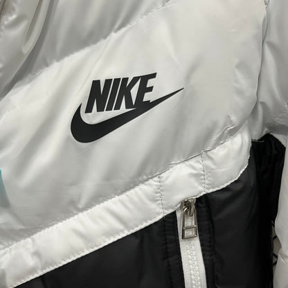 【NIKE旗艦店】ダウンジャケット ご好評に付き再入荷！