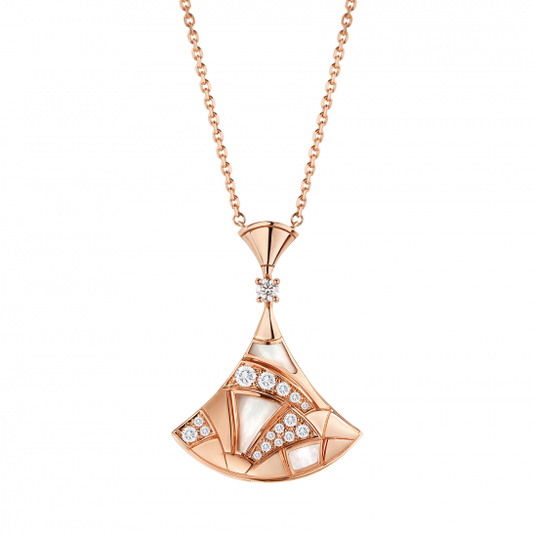 ブルガリ ディーヴァ ドリーム ネックレスの新商品