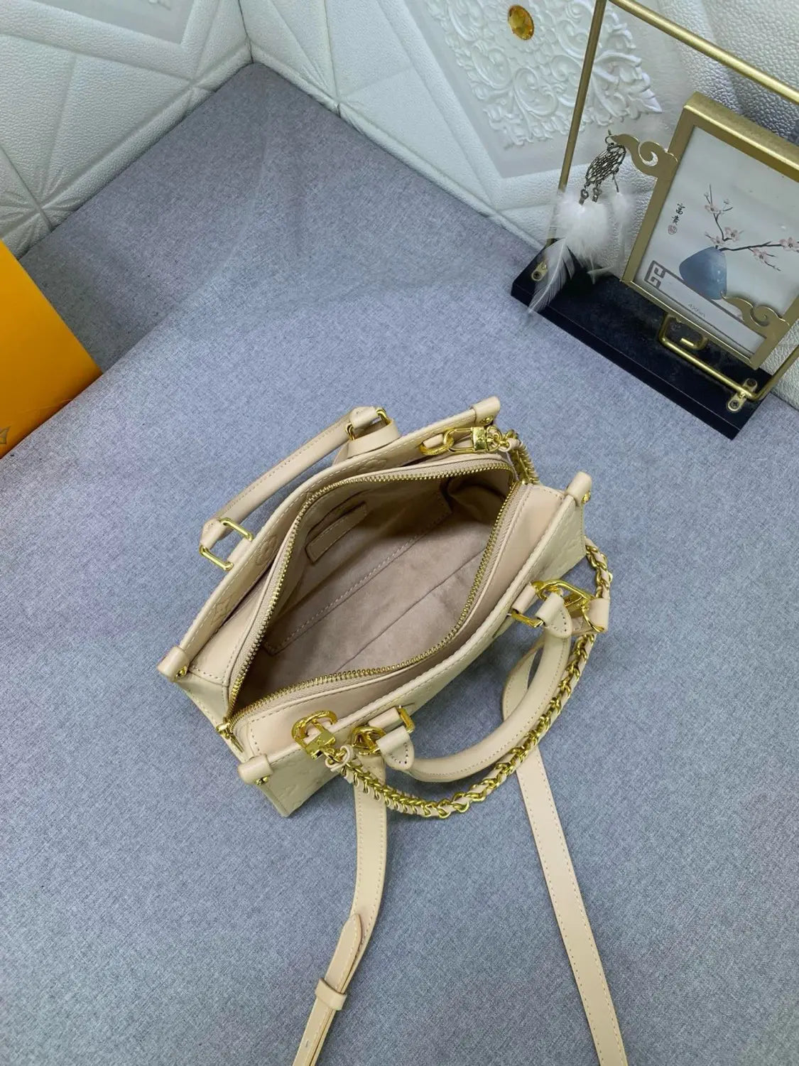 ルイ・ヴィトン M11273 オンザゴー イーストウエスト