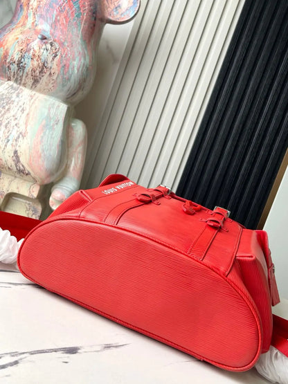 ルイ・ヴィトン M23764 クリストファー MM