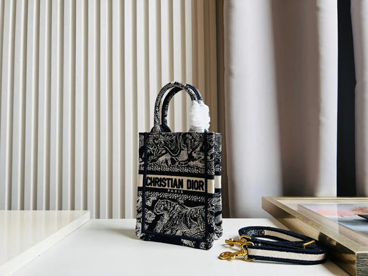 クリスチャン・ディオール ミニブックトート フォンバッグ