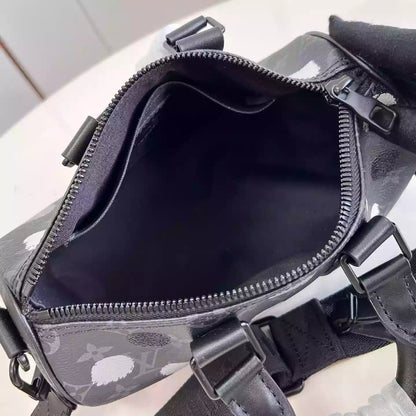 X 草間彌生 キーポル 25 バッグ（ブラック＆シルバー M46406 – LW252）