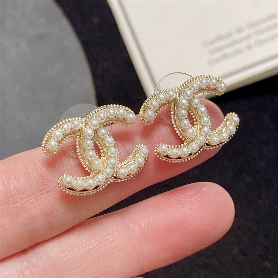 シャネル ダブルC シンプルパールイヤリング