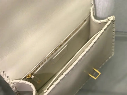 30 モンテーニュ ディオール CDバッグ ホワイト