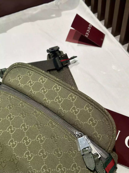 ベージュGGキャンバスのプリント入りラージベルトバッグ – BG066