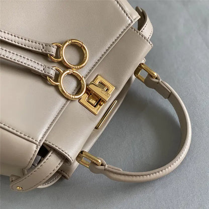 フェンディ ピーカブー シープスキンバッグ