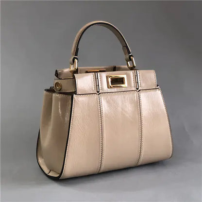 フェンディ ピーカブー ミニバッグ