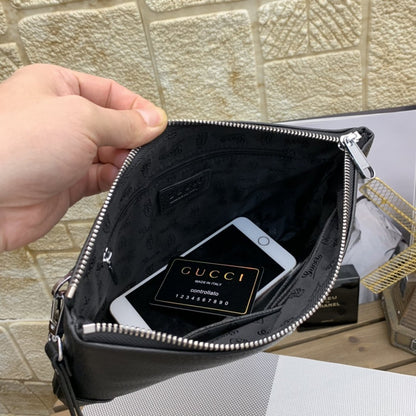 Gucci（グッチ）クラッチバッグ 28x18x3cm
