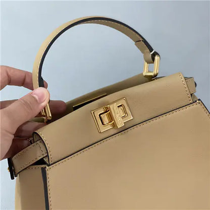 フェンディ ピーカブー ミニバッグ