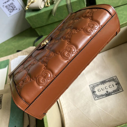 GG マトラッセ レザー スモール バッグ