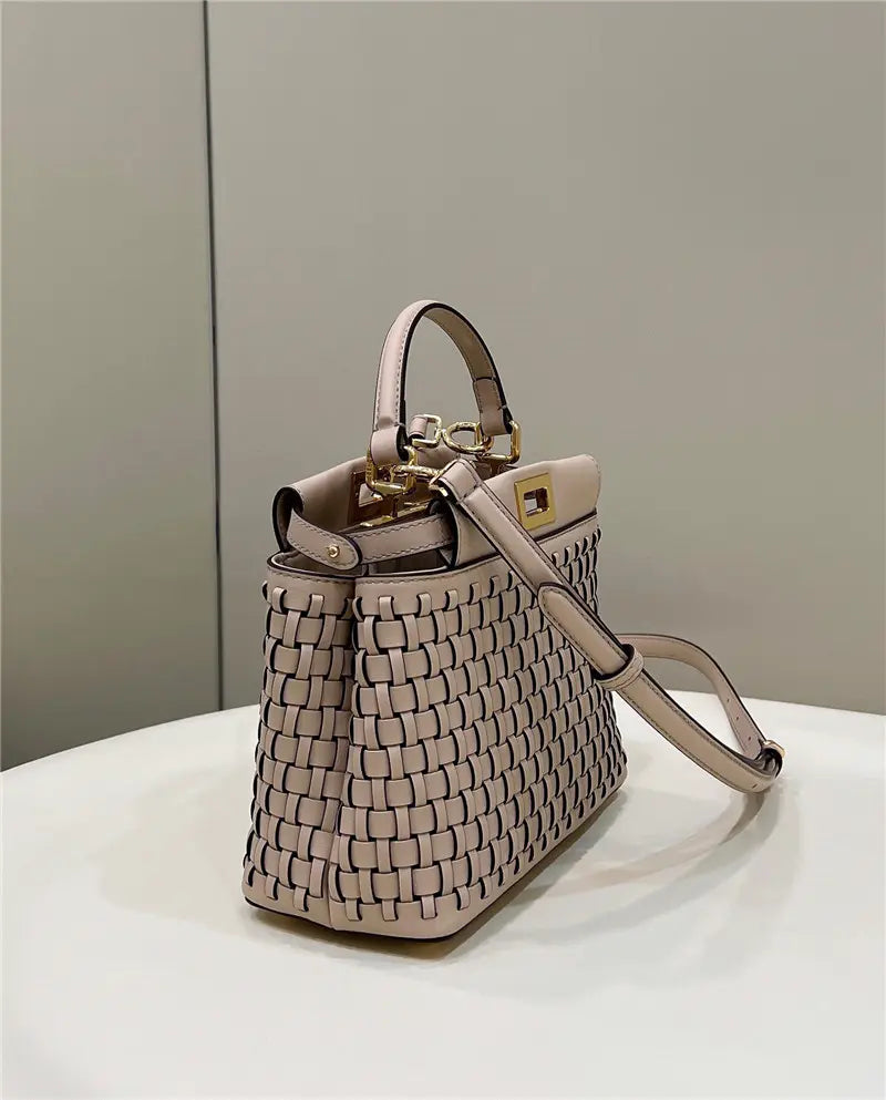 フェンディ ピーカブー スモールバッグ