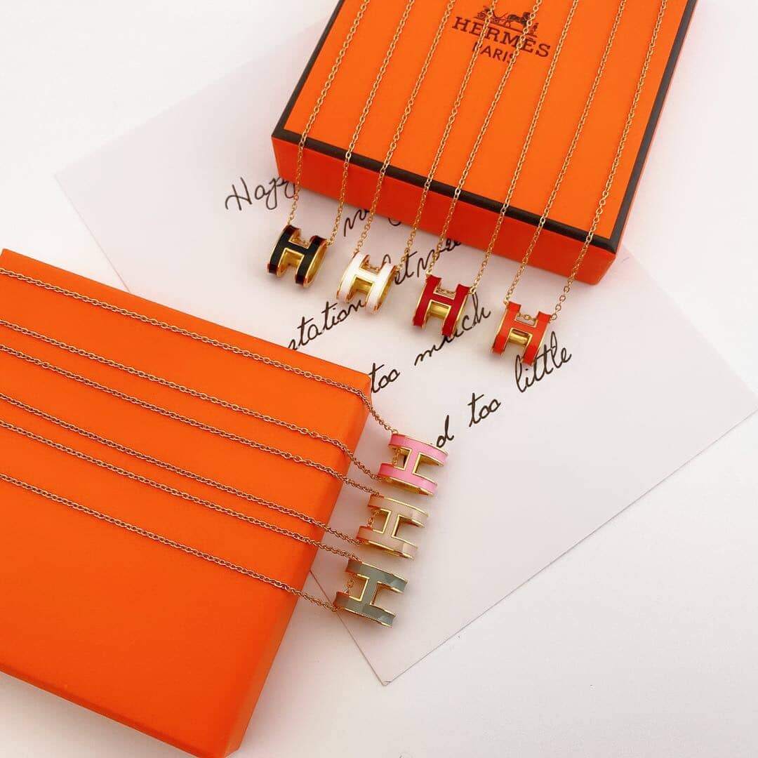 エルメスのロゴネックレスの卸売