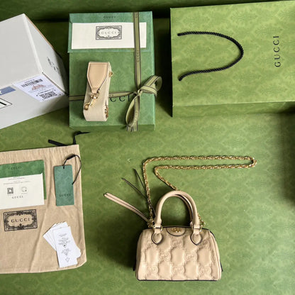 GGマトラッセ レザー ミニバッグ