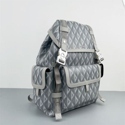 ディオール ヒット・ザ・ロード バックパック – DIO024