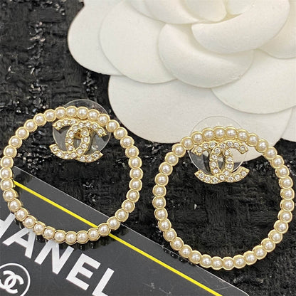 シャネルの大きなサークルパールラインストーンイヤリング