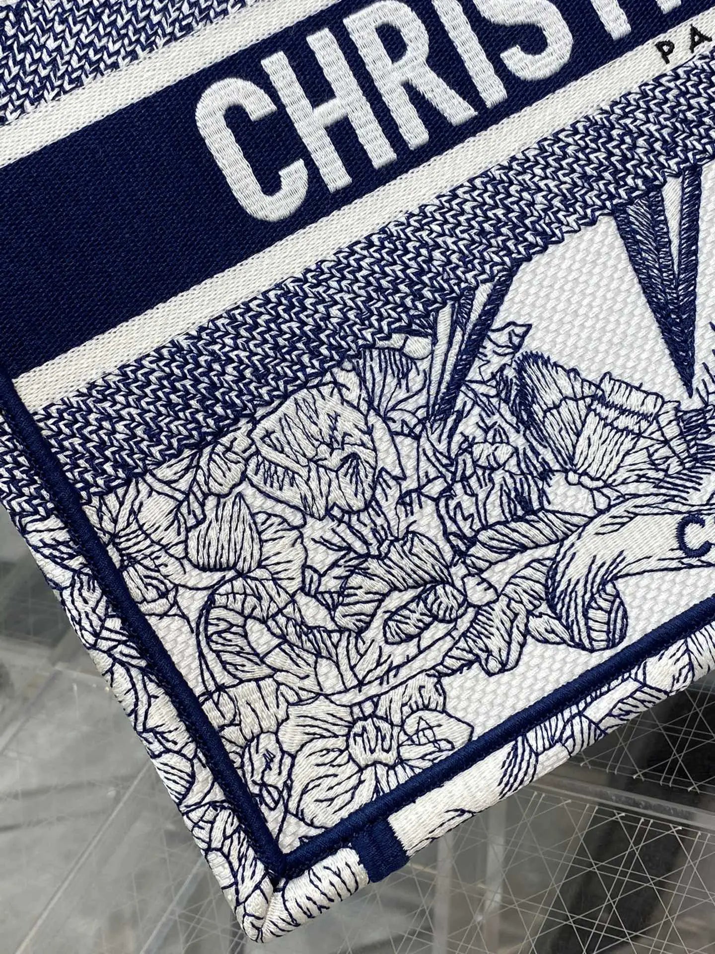 クリスチャン・ディオール ブックトートバッグ