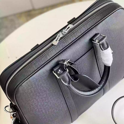 ポルトドキュメント ボヤージュ PM ブリーフケース タイガレザー M30925 – LW329