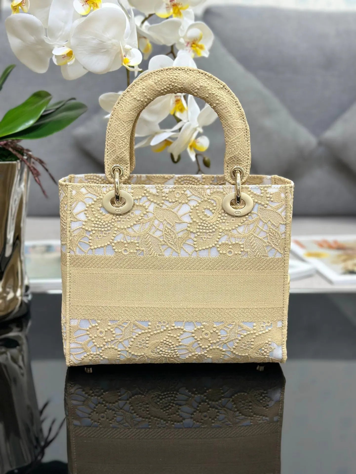 クリスチャン ディオール ミディアム レディ D ライト バッグ