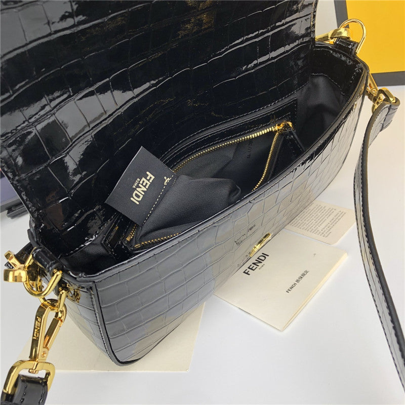 フェンディ クロコダイル バゲット ブラック