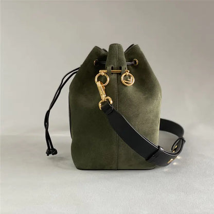 フェンディ モン トレゾール バケットバッグ