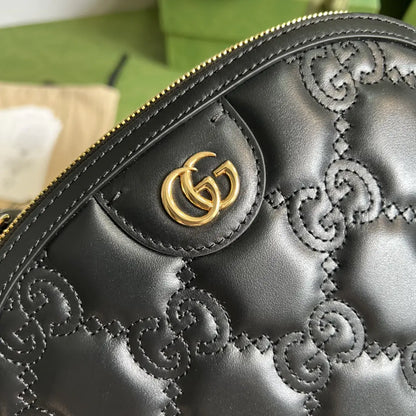 GG マトラッセ レザー スモール バッグ