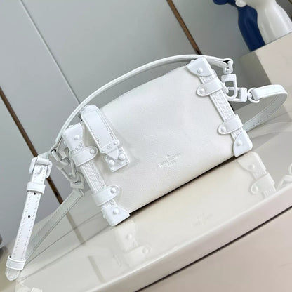 サイドトランクPMバッグ オプティカルホワイト カウハイドレザー M24304 – LW425