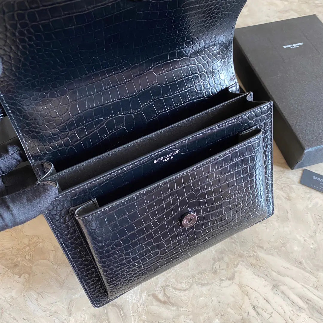 マンハッタン ミディアム ショッピングバッグ（箱入り）サンローラン レザー