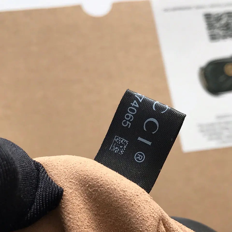 グッチ ラージショルダーバッグ